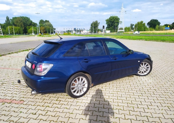 Lexus IS cena 18900 przebieg: 380000, rok produkcji 2004 z Lublin małe 631